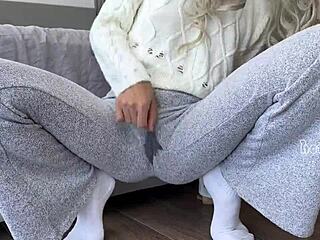 Hey big ass babe can you hold back from squirting cum in those wet panties?