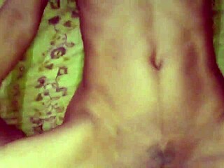 modelo gets fucked while being recorded in bikini pov squirting