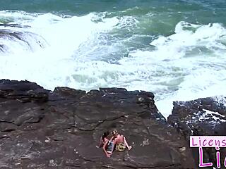 Tarra White, eating her pussy at the beach?