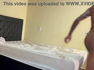 Depois da praia, SEXO NO BANHEIRO no pelo na pele! GOZEI DENTRO e segurei porque tava quentinho, Lunna Geek!