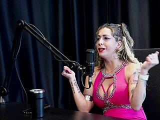 foi motorista de puta teve o convite pra fazer pornô passou por depressão e quando foi atropelada por um ônibus - julia fontanelli watch on sheer red