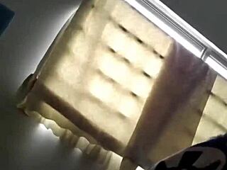 Amateur enjoys blowjob and creampie with slim girl at home