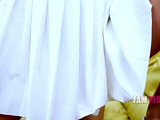 Crushing babe's coochie on the clinic couch in classic retro style.