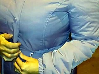 i spotted this mature blonde milf with a huge ass in red thong on the street, flashed her and convinced her to hook up outdoors