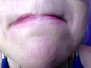 Curvy mature whore in bed squirting wildly for me as my lustful mommy 💦😈