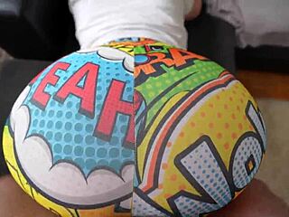 caught curvy amateur masturbating and bent over her in tight leggings on juicy ass