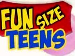 omg this funsize ebony teen gets nailed hard in the ass at gym 😈