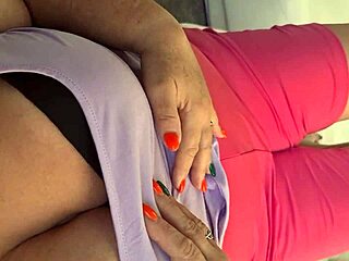 Teasing Fat Bbw Mature Wife Displays Big Boobs And Juicy Pussy In Leggings