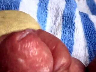 oh wow how does that vibrator make your soft cock cum so fast