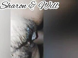 Ven aca, puta vecina, te voy a follar duro mientras tu marido viaja, dice el tipo a la sexy latina en lencería.