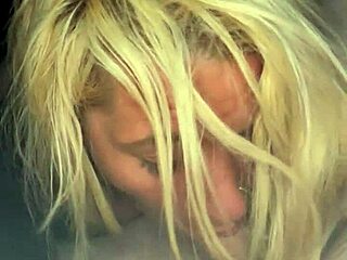 pretty hooker blows guy in car at night, swallows cum then spits on dick for more sucking 😈🚗