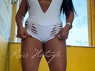 Naughty Brazilian wife flashes cameltoe in short shorts to gym friend outdoors. her big tits and pussy tease in public pov view.