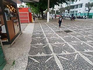 Ja viu uma mini buceta no shopping com garota petite de ass delicia