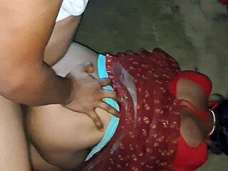 Hindi Madem Ki Chudai Outdoor Me