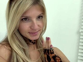 Catwoman Cosplay Feels So Sexy And Horny