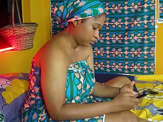 Horny housewife milf with big ass and puffy pussy wanted fat cock for fucking! 🍆😈