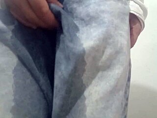 DELICIOUS WET PUSSY LEADS TO AN INTENSE AND DELICIOUS ORGASM FOR LOVER