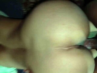 Indian desi girl shares steamy bathroom fun with roommate 😘🚿