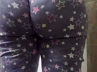 Whoa, check out this pawg with her huge ass clenching... wanna see more?