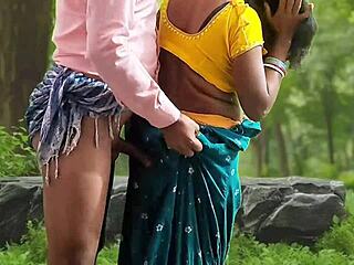 Bhabhi on Forest Fucking with Hairy Pussy and Big Ass in Nature