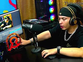 ruan pediu um beijo pra bruna lambertini ela sentou pelada no colo dele o pau subiu