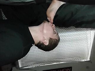 Man masturbates while sucking on tiny toes.