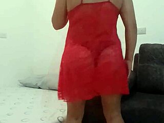 Exotic latina milf evaluna dances sexy in lingerie to cumbia music homemade