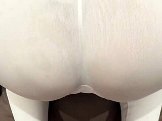 Wow, check out this perfect round ass flaunting that puffy camel toe!