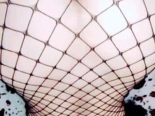 Muscular man contrasts with skinny mature wife in intense amateur pov bodybuilder session