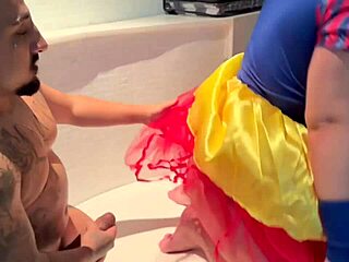 branca de neve rides her pauzudo friend in big ass anal creampie session