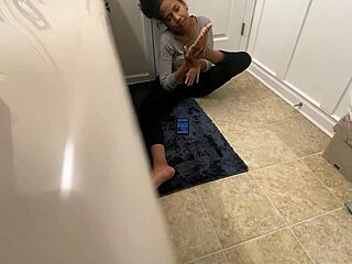 let's chat about fun ways to enjoy foot licking sessions together casually