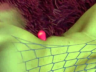 This sexy milf tried out her new vibrator for some hot amateur fetish masturbation until orgasm.