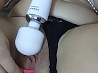 Mon Vibro Pour Mon Clito Et Un Lush Pour Ma Chatte