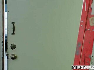 office milf sienna rae craves bbc airtight double penetration madness!