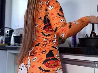 your hot neighbor's delicious daily routine in tight leggings