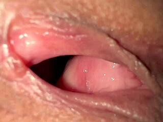 her winking butthole begs for your iphone cash