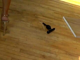 milf spreads tight asshole for ass worship fetish