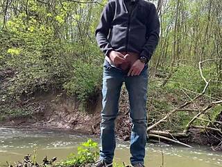 curvy mature tempts with sneaky handjob