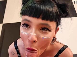 Fui Cozinhar Pra Vizinha E Filha E Acabei Comendo As Duas Na Cozinha!