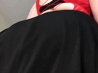 chubby slut's juicy ass shakes in sensual strip tease