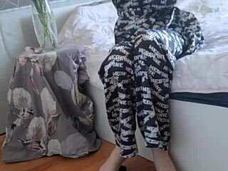 Elza Kom's nylon tights huge ass panty worship domination in bedroom leggings fetish play with curvy ebony student sniffing