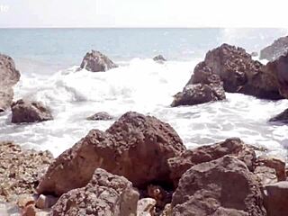 Fucking my hot brunette girlfriend on the beach outdoors