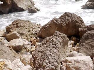 Fucking my hot brunette girlfriend on the beach outdoors