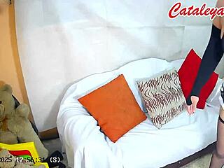 Sexy Maid's Backstage Big Ass Poses Thrill Fans!