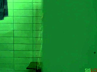 पहली बार शावर में क्रेम्पाई पाउंडिंग रश!