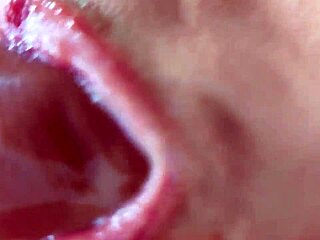 mmm your lollipop tastes so good on my bimbo lips