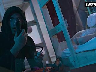 Marilyn Crystal and Ivy Maddox's Crazy Anal Threesome!