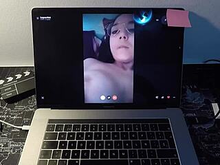 Spanish MILF Leyva Hot Fucks Fan Webcam!