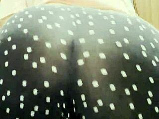 Sexy Big Ass Blonde In Tight Leggings