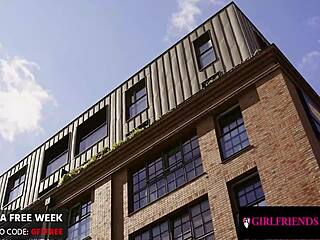 divorced milf tempts petite cutie dee williams sage rabbit intimately